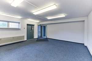 Solides Gebäude-Ensemble aus Wohnhaus und Geschäftshaus – Remscheid – Vorschaubild 23