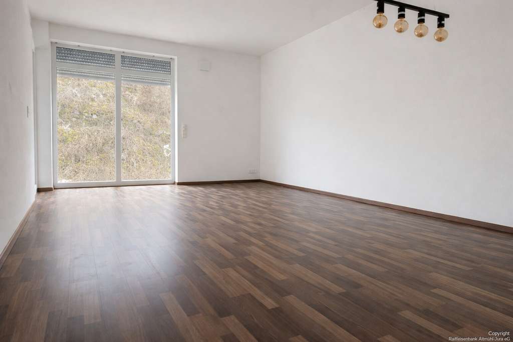 Immobilie in Dietfurt an der Altmühl - Anschauen & Einziehen  Topmoderne und großzügige 3 ZKB Wohnung mit sonnigem Balkon und Garage in Tög - Bild 1