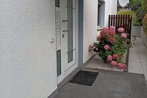 Großzügige 4-Zimmer-Wohnung in Solingen-Mitte – Die vollständige Adresse der Immobilie erhältst du vom Anbieter., 42651 Solingen-Mitte, Solingen – Vorschaubild 31