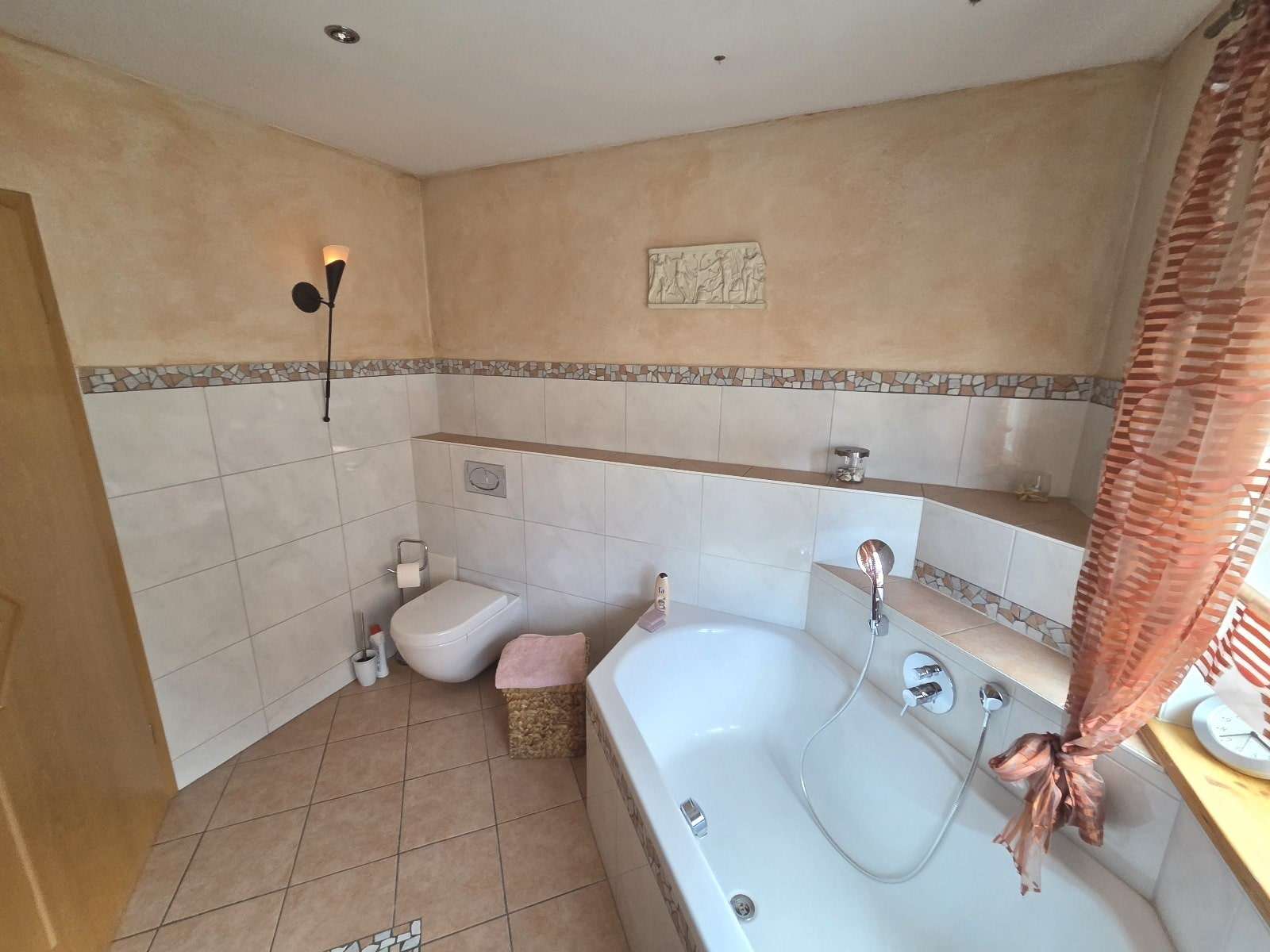 Immobilie in Maroldsweisach - *PREISREDUZIERUNG* Modernisiertes MFH inkl. Gewerbe mit Nebengebäude u. Garagen in zentraler Lage v - Bild 17