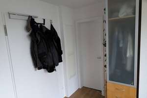 Dachterrasse, PKW-Stellplatz, kleine EBK  - modernes 1-Zimmerapartment mit toller Ausstattung! – 7745 Jena-Süd, Jena – Vorschaubild 6
