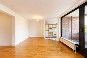 Düsseltal: Wohnen mit Weitblick – großzügige ETW mit Aufzug, zwei Balkonen und TG- Stellplatz – 40237 Düsseltal, Düsseldorf – Vorschaubild 5