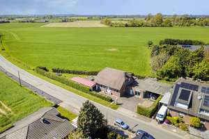 Hochwertiges Einfamilienhaus mit Büro, Gewerberaum, Garage & Carport in Xanten – Die vollständige Adresse der Immobilie erhältst du vom Anbieter., 46509 Xanten – Vorschaubild 2