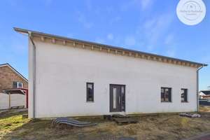 Vielseitiges Einfamilienhaus mit separater Wohneinheit – moderne Architektur im Rohbauzustand – Die vollständige Adresse der Immobilie erhältst du vom Anbieter., 27711 Osterholz-Scharmbeck – Vorschaubild 3