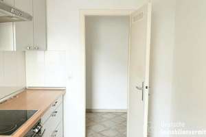 Helle 1,5-Zimmer-Wohnung mit Einbauküche im ruhigen Mehrfamilienhaus!