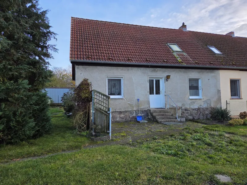 LÄNDLICHE KLEINE DOPPELHAUSHÄLFTE AUF SCHÖNEM GRUNDSTÜCK, Vorpommern Greifswald Kreis – Bild 3