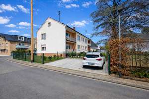 Solides 6-Parteienhaus mit Ausbaupotenzial im Dachgeschoss, 2 Garagen und 7 Stellplätzen – Die vollständige Adresse der Immobilie erhältst du vom Anbieter., 53757 Sankt Augustin – Vorschaubild 3