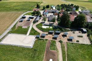 Gepflegtes Reiteranwesen mit schönem Wohnhaus und ca. 5,4 Hektar Grund in toller Lage – Die vollständige Adresse der Immobilie erhältst du vom Anbieter., 94491 Hengersberg – Vorschaubild 2