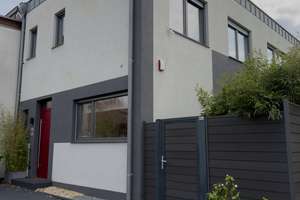 Energieeffizientes  (A+) Traumhaus:  Design trifft Wohnlichkeit & puristische Ästhetik