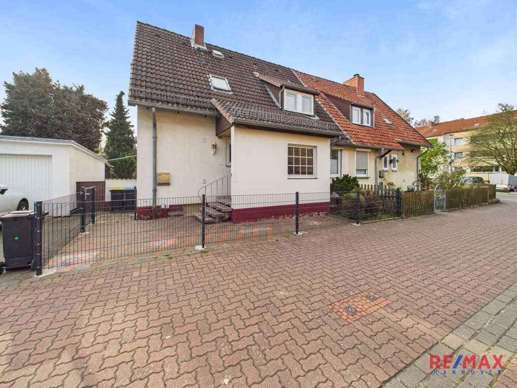 Charmante Doppelhaushälfte mit Anbau in Oberricklingen!