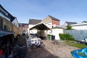 Dormagen-Innenstadt: Vermietete Doppelhaushälfte auf großem Grundstück – Die vollständige Adresse der Immobilie erhältst du vom Anbieter., 41539 Dormagen – Vorschaubild 2
