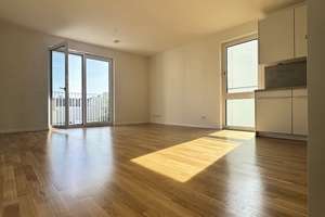 Helle 3-Zimmerwohnung mit Sonnenbalkon *  Einbauküche * Zweitbezug * Zentrale Lage in Moabit – Beusselstraße 31c, 10553 Moabit, Berlin – Vorschaubild 3