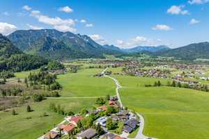 Architektur trifft Alpenblick: Exklusives Familiendomizil im Chiemgau mit Almhütte und Schwimmteich – Traunstein (Kreis) – Vorschaubild 25
