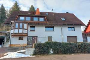 Reserviert! Zweifamilienhaus 220 m² Wohnfläche inkl. Garten, Garagen in Motten -viel Platz – Die vollständige Adresse der Immobilie erhältst du vom Anbieter., 97786 Motten – Vorschaubild 1