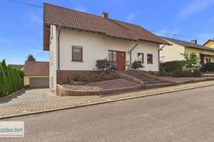 ORSCHOLZ: WOHNHAUS MIT 4 SCHLAFZ., DOPPELGARAGE, GARTEN IN TOP WOHNLAGE! – Die vollständige Adresse der Immobilie erhältst du vom Anbieter., 66693 Mettlach – Vorschaubild 1