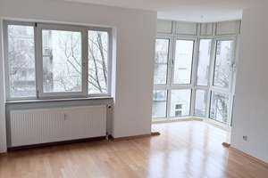 Toplage Lehel – helle 1 Zimmer Wohnung mit Erker und Potenzial – Die vollständige Adresse der Immobilie erhältst du vom Anbieter., 80539 Englischer Garten, München – Vorschaubild 2