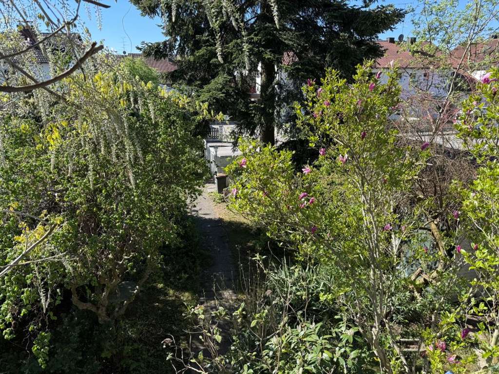 Immobilie in Erding - Sanierungsbedürftiges Einfamilienhaus mit großem Grundstück!!! - Bild 2