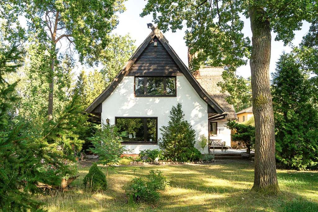 Immobilie in Wandlitz - Nicht weit vom See, Ihr Reetdachhaus! - Bild 1