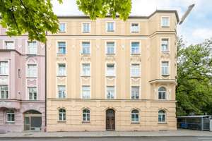 AIGNER - Gepflegte, großzügige 3-Zimmer-Wohnung in denkmalgeschütztem Altbau in der Maxvorstadt – Die vollständige Adresse der Immobilie erhältst du vom Anbieter., 80333 Augustenstraße, München – Vorschaubild 7