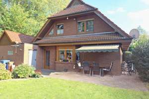 Familiennest zum Wohlfühlen! Charmantes Einfamilienhaus mit 4 Zimmern, Balkon und Garten – Die vollständige Adresse der Immobilie erhältst du vom Anbieter., 26919 Brake (Unterweser) – Vorschaubild 14
