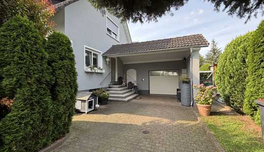 Bild von Modernisiertes Einfamilienhaus mit großem Traumgarten in Toplage von Karben-Petterweil