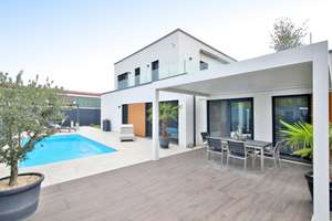 Perfekte Oase für 2 Familien mit Bonus-Grundstück...
Im Bieterverfahren! – Die vollständige Adresse der Immobilie erhältst du vom Anbieter., 68623 Lampertheim – Vorschaubild 1