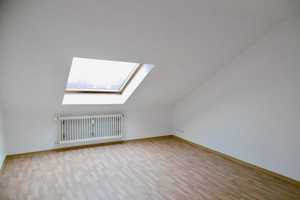 Gemütliche 2 Zimmer-Dachwohnung in MA - Wallstadt zu vermieten – Mannheim – Vorschaubild 4