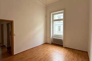 Adolfsallee, 2 Zimmer suchen netten Mieter – Herrngartenstr. 18, 65185 Wiesbaden – Vorschaubild 2