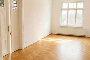 Schöne 3 Z. Wohnung mit großer Küche, Gäste WC und Balkon im Süden von Leipzig,