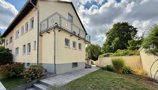 Bild von Frankfurt-Ginnheim: Wohnen und Arbeiten unter einem Dach oder viel Platz für Ihre Familie!