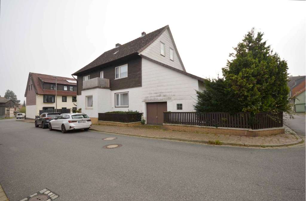 Immobilie in Bad Harzburg - Viele Zimmer! Solides, großes Einfamilienhaus in  Harlingerode mit Keller + Garage. - Bild 4