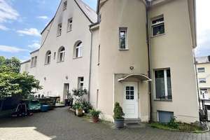 *** ATTRAKTIVES, VOLLVERMIETETES MEHRFAMILIENHAUS ZUR KAPITALANLAGE UND SELBSTNUTZUNG! ***