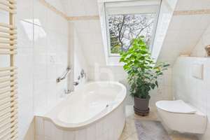 DHH in Biesdorf mit Gartenruhe auf 94 m² | Klima | Terrasse – Die vollständige Adresse der Immobilie erhältst du vom Anbieter., 12683 Biesdorf, Berlin – Vorschaubild 18
