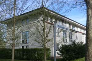 St.Magnus für Kapitalanleger: Vermietete 3-Zimmer-ETW mit Garten und Carport