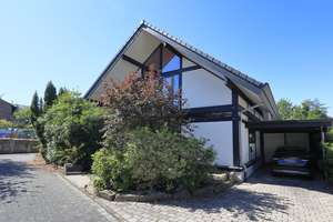 Exklusives Architektenhaus – Licht, Natur und Garten in perfekter Harmonie