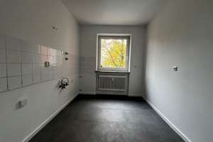  Familienfreundliche 3 ZKB mit Loggia in Augsburg/Hochzoll Süd zu vermieten – Münchner Straße 12, 86163 Hochzoll-Süd, Augsburg – Vorschaubild 4