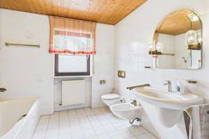 3-Zimmer Dachgeschoss-Wohnung in Aschaffenburg – Die vollständige Adresse der Immobilie erhältst du vom Anbieter., 63743 Gailbach, Aschaffenburg – Vorschaubild 2