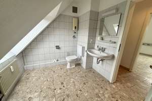 Helle DG-Wohnung 110 m² in Schmachtendorfmitte – Dudeler Straße 22, 46147 Sterkrade-Nord, Oberhausen – Vorschaubild 14