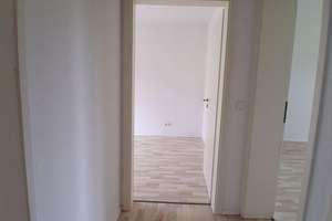 Bickernstraße 41 - schöne 2 ZKB Wohnung im 1.OG mit Balkon *ab sofort* zu vermieten – Die vollständige Adresse der Immobilie erhältst du vom Anbieter., 44649 Bismarck, Gelsenkirchen – Vorschaubild 2