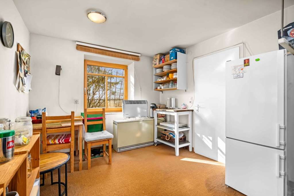 Immobilie in Velburg - Alleinlage: Einfamilienhaus auf riesigem Waldrandgrundstück - Bild 3