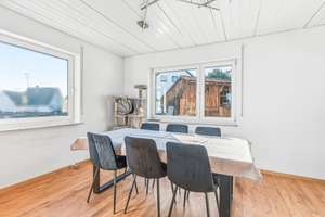 Charmantes und modernisiertes Einfamilienhaus in Unterensingen – Die vollständige Adresse der Immobilie erhältst du vom Anbieter., 72669 Unterensingen – Vorschaubild 1
