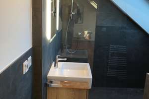 Sonnige 4- Zimmer Dachgeschosswohnung in Stuttgart, Vaihingen – Eisbärenstraße 16, 70563 Heerstraße, Stuttgart – Vorschaubild 26