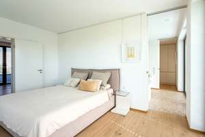 FAMILIENTRAUM IN DIREKTER MAINLAGE – High-End Architektenhaus mit Erdwärmepumpe, Sauna, PV-Anlage – 63075 Rumpenheim, Offenbach am Main – Vorschaubild 18