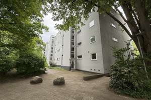 Wohnen mit Charakter: 2,5-Zimmer-Wohnung in Berlin-Tiergarten