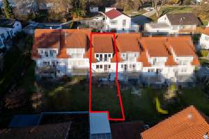 Ihr neues Zuhause in ruhiger Wohnlage – gepflegtes Reihenmittelhaus mit Garten und Garage – Die vollständige Adresse der Immobilie erhältst du vom Anbieter., 89150 Laichingen – Vorschaubild 2