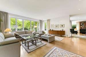 Familienidylle in Blankenese: charmantes Architektenhaus, eingebettet im Grünen – Die vollständige Adresse der Immobilie erhältst du vom Anbieter., 22587 Blankenese, Hamburg – Vorschaubild 3