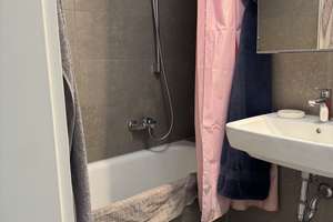 Sanierte 3-Zimmer-DG Wohnung WG-geeignet – Lahnstr. 29, 51105 Humboldt/Gremberg, Köln – Vorschaubild 4
