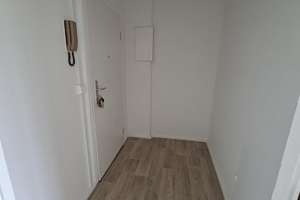 Renovierte 1-Zimmer Wohnung sucht Nachmieter mit WBS – Uranusstr. 3, 12524 Altglienicke, Berlin – Vorschaubild 3
