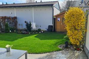 komplett möbliert: 3-Zimmer-Maisonette-Wohnung plus Hobbyraum mit Privatgarten