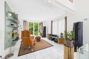 Architekten-Juwel in Mögeldorf: Luxuriöses Wohnen mit Wintergarten und idyllischem Teich – Die vollständige Adresse der Immobilie erhältst du vom Anbieter., 90480 Schmausenbuckstraße, Nürnberg – Vorschaubild 2